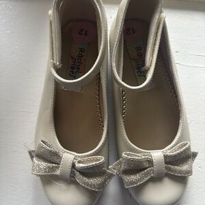 Rachel Shoes Cream Dress Shoes with Glitter Bow